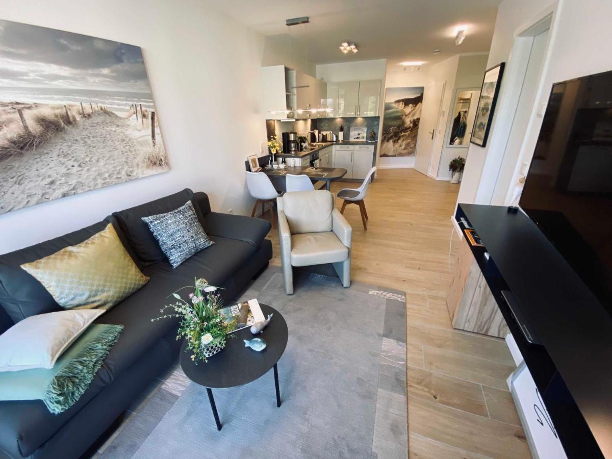 Ferienwohnung Vier Jahreszeiten mit Meerblick und Balkon Baabe Exterior foto